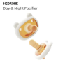 Набір пустушок HEORSHE Day&Night, 2 шт, чорно-білий