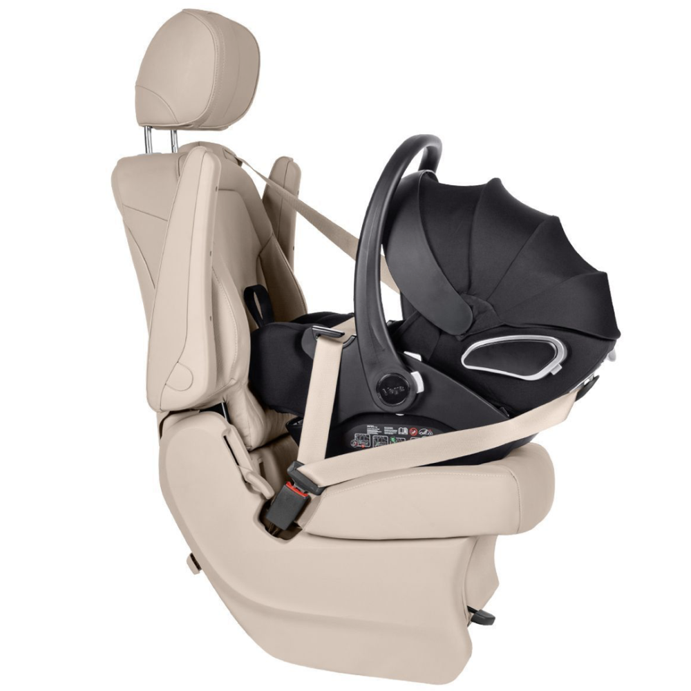 Автокрісло Carrello Vega CRL-14101 Absolute Black i-Size